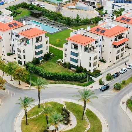 T2 Novo E Espacoso Em Apartamento Vilamoura