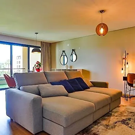 Διαμέρισμα T2 Espacoso E Confortavel Em Βιλαμούρα